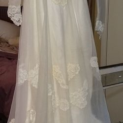 REDUCED!! Alfred Angelo Inc. wedding dress