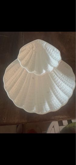 White Ceramic Scallop Shell Serving Dish