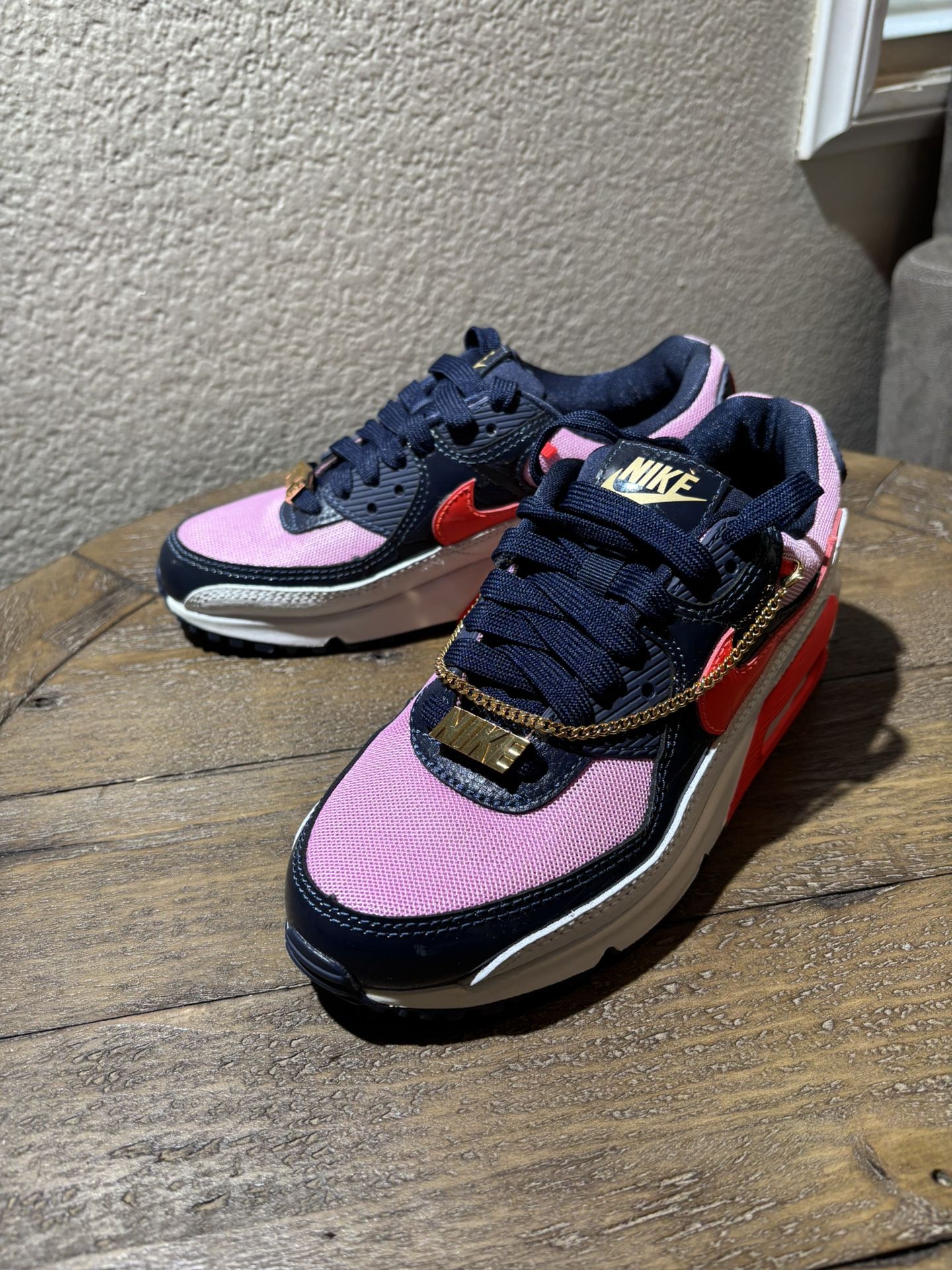 Nike Sneakers / Shoes