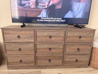 DRESSER FOR SALE! NEED GONE ASAP!