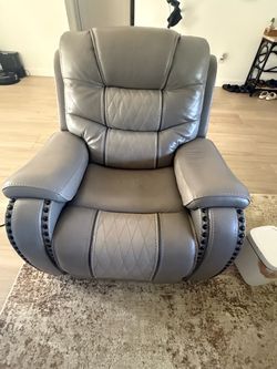 Eric Church Highway To Home Headliner Gray Leather Dual Power Reclining Sofa