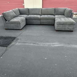 Thomasville Tisdale Modular Sectional 6-piece Dark Gray with Storage Ottoman