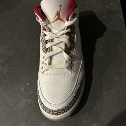 Jordan 3  Cardinal Reds(size10)
