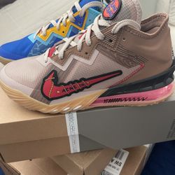 Lebron 18 Low Willie Vs Coyote