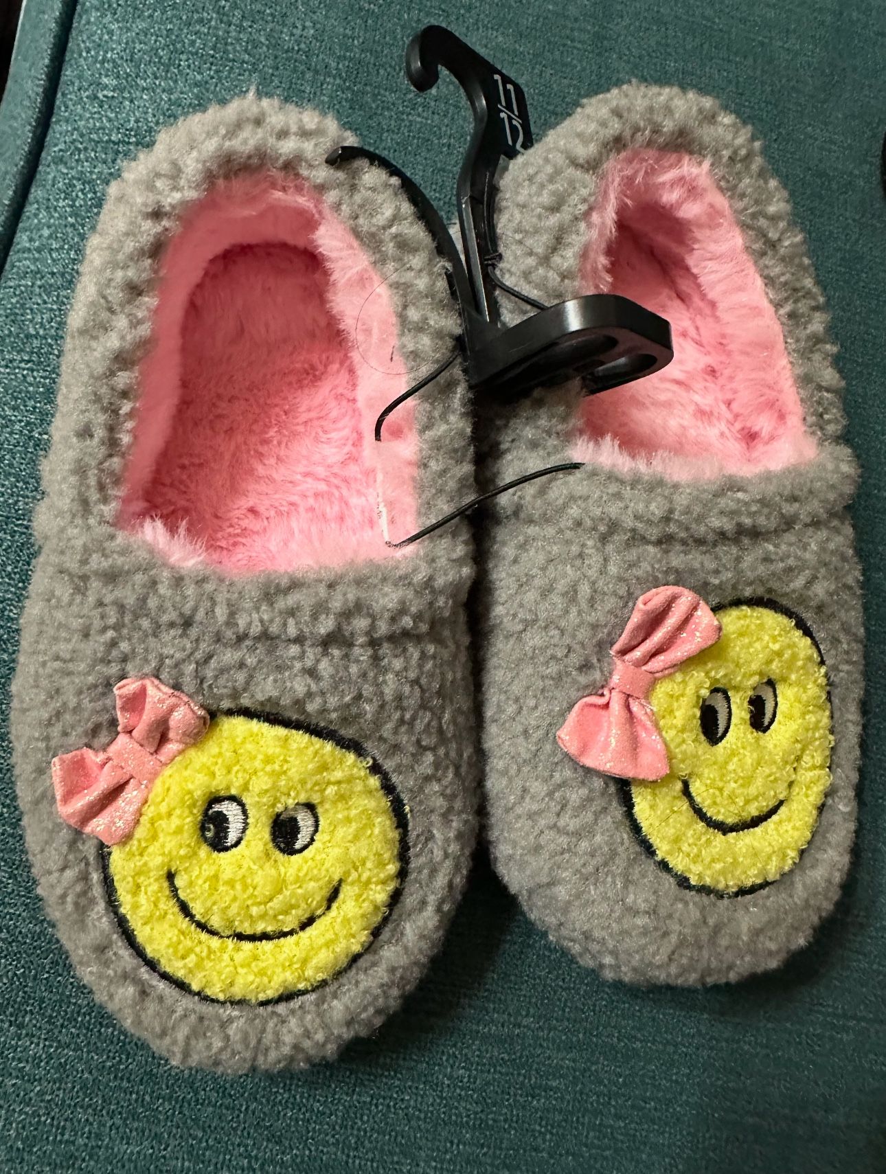 Happy Face Slippers Size 11/12 Toddler Girls