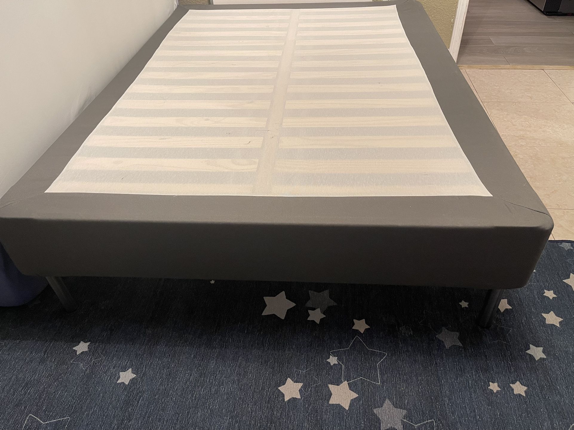 Sturdy Low Base Frame Modern Full Bed