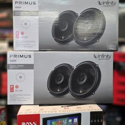 Boss Radio With BackupCamera And 4 Infiniti6.5 