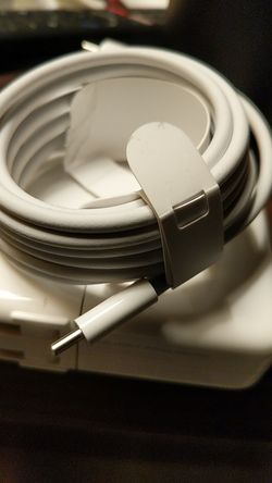 Macbook Pro 16inch 96W Charger never used