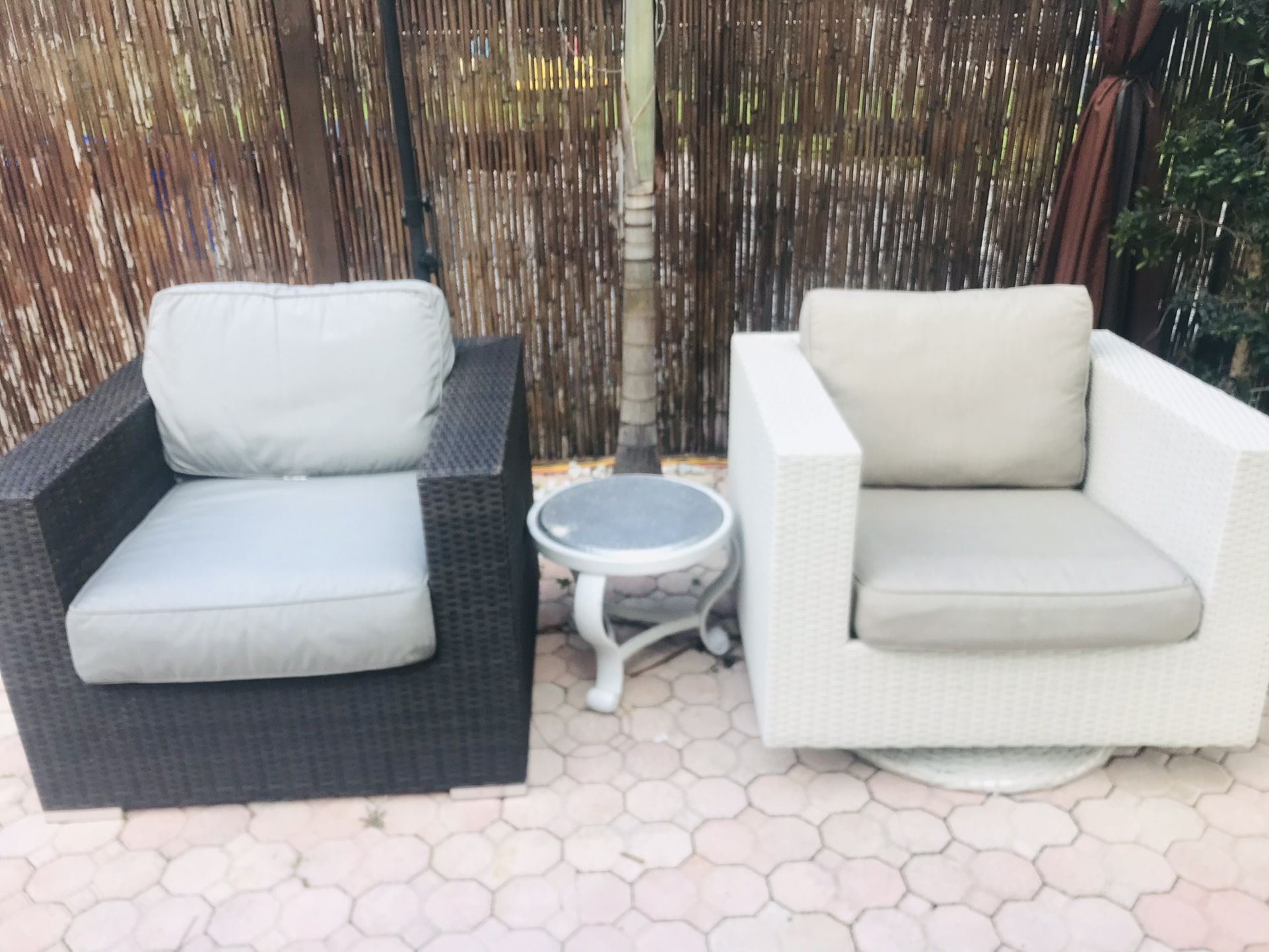 2 Kevin Charles Outdoor Lounge Chairs Patio Furniture