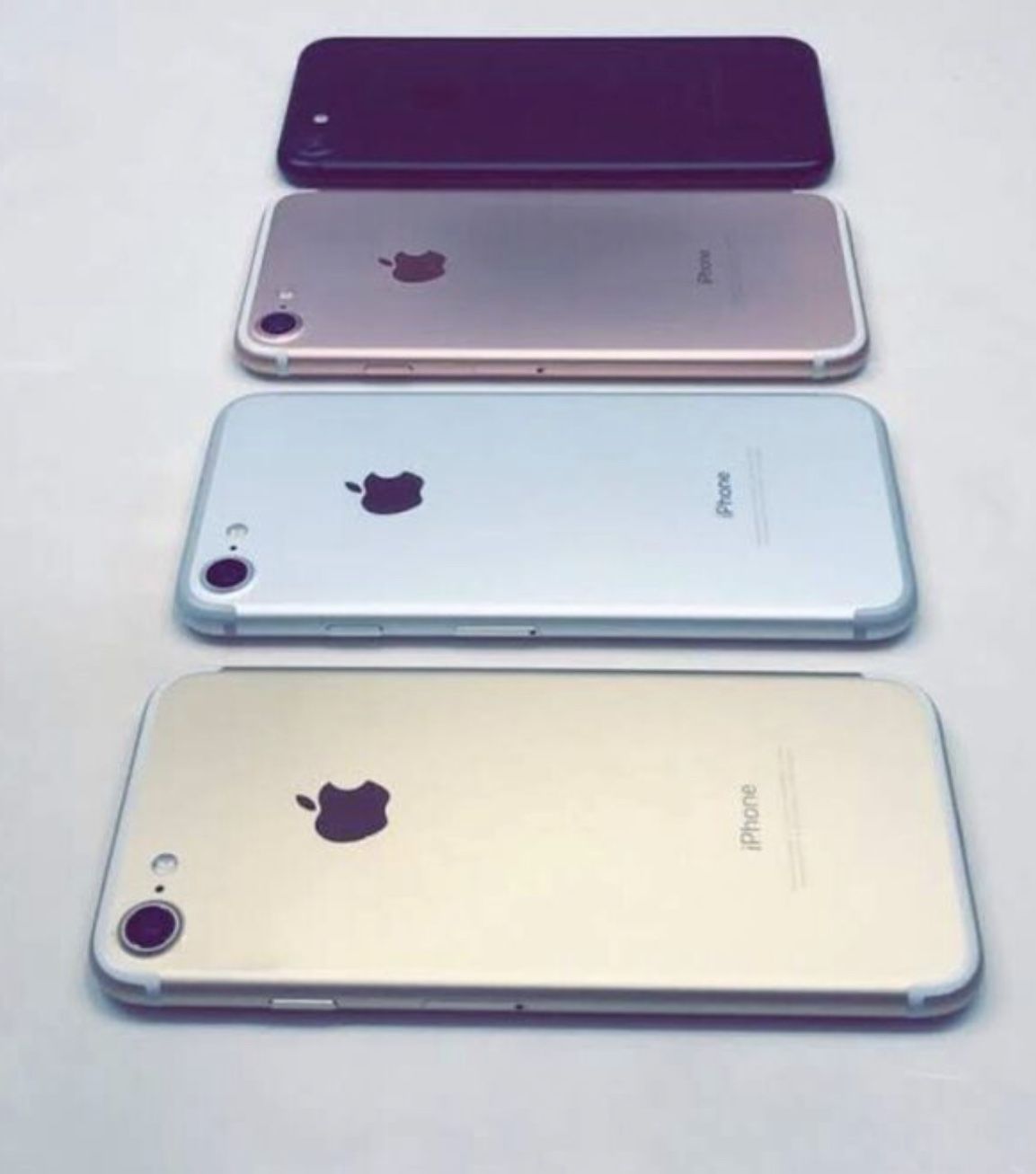 Factory unlocked apple iphone 7 32 gb, sold with warranty $100 each