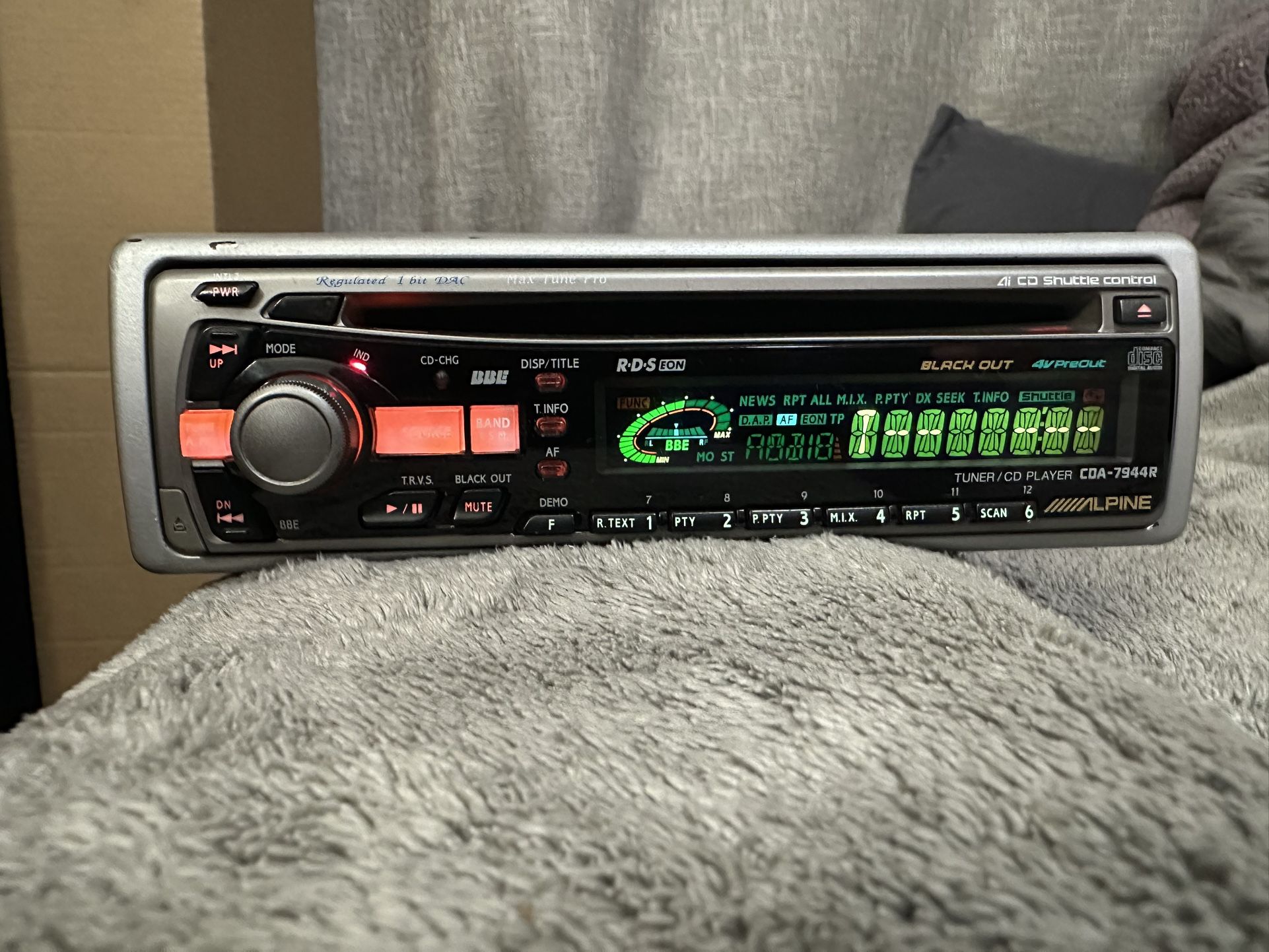 Alpine CDA-7944r Car Stereo