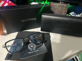 OFFER Chrome heart glasses 1-1