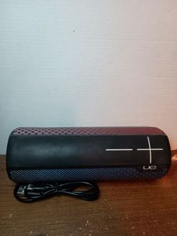 UE BOOM 2  wireless Bluetooth speaker  lt works well