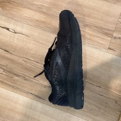 Men’s Size 8 - Brooks - Addiction GTS 15