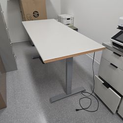 Electric rising desk 6ft