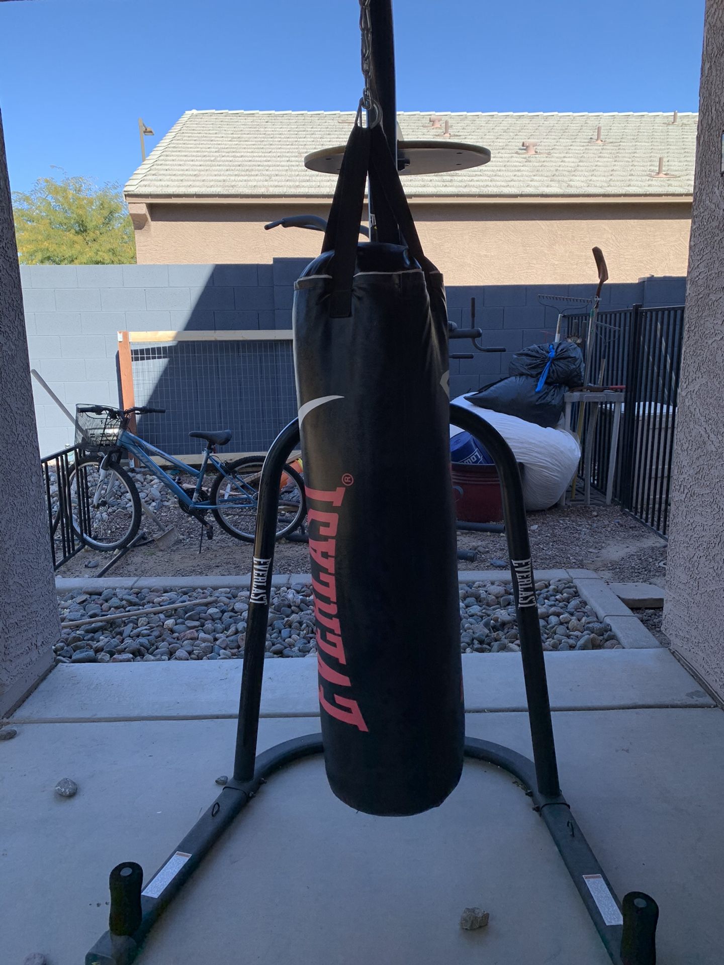 Punching bag / speed bag