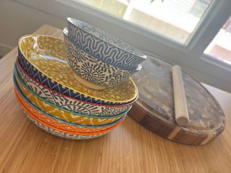 Patterned Ceramic Bowl Set and Wooden Cutting Board