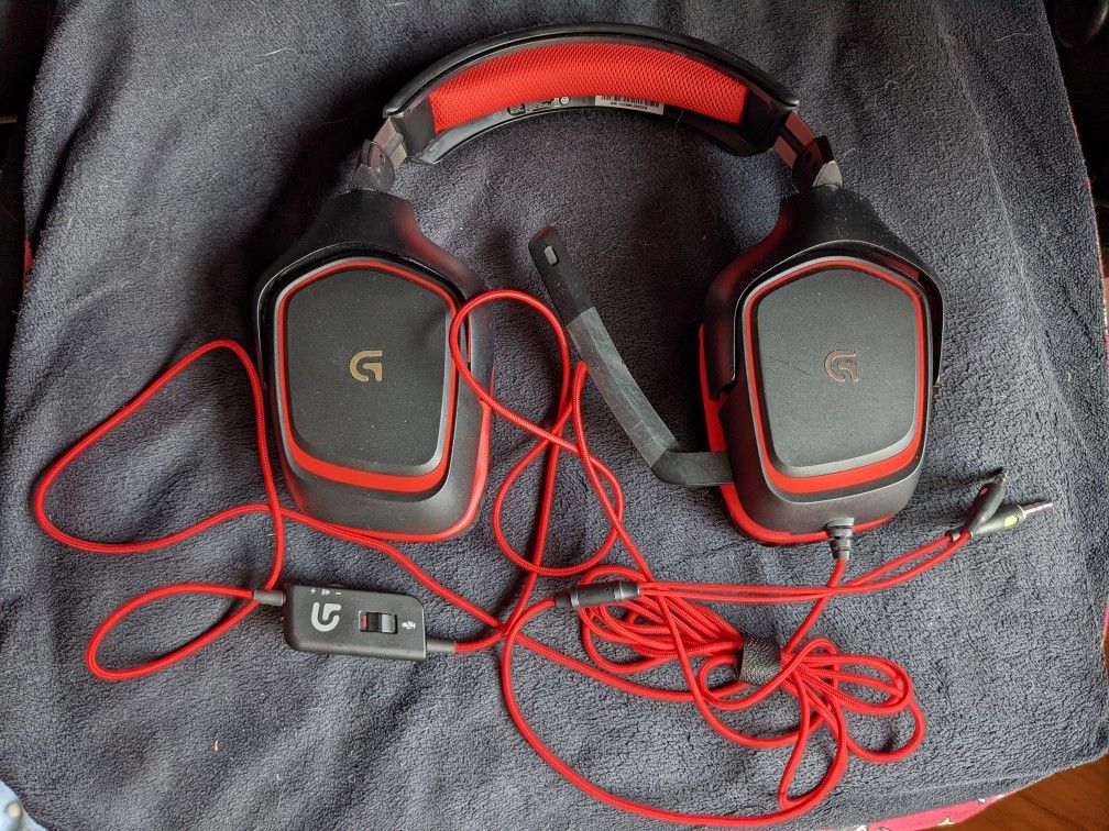 Logitech G230 Stereo Gaming Headset with Mic