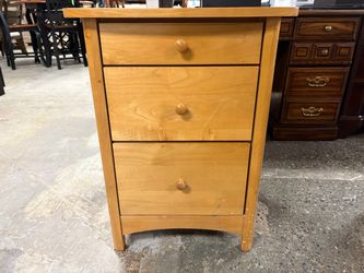 Natural Wood Finish Shaker 3 Drawer Closed Nightstand (Set of 2)