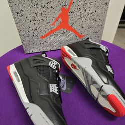 Jordan 4 Retro
Bred Reimagined Size 8.5