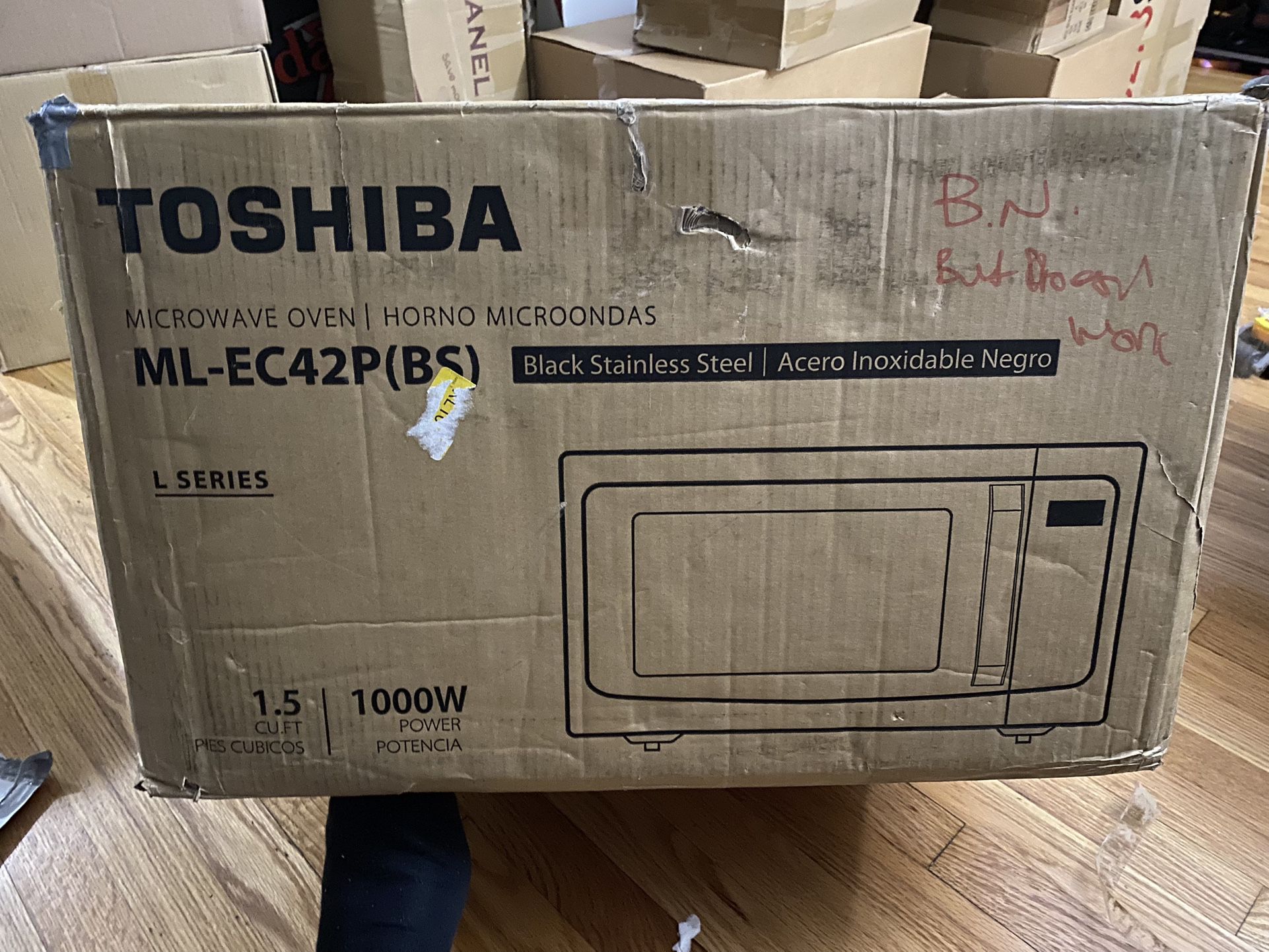 TOSHIBA  Microwave 