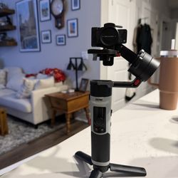 Camera gimbal 