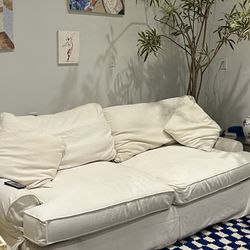 Cream Couch With Pull Out Bed 