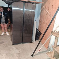 Samsung refrigerator 150$