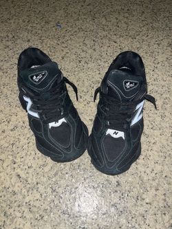 New Balance 9060 RARE COLORWAY 8/10 condition