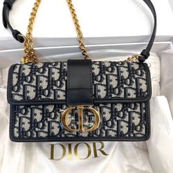 DIOR 30 Montaigne Montaigne Embroidered Old Flower Full Print Adjustable Detachable Chain Flip Opening and Closing Fabric Chain Bag (221)22