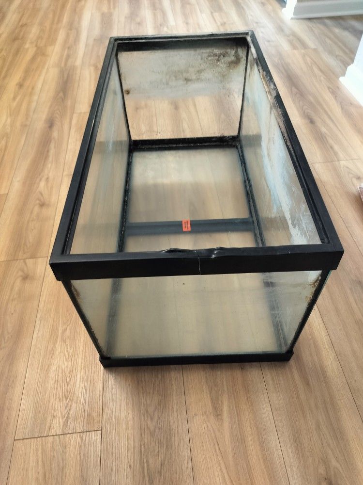 Fish Tank /Aquarium