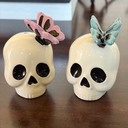 Salt & Pepper Shakers