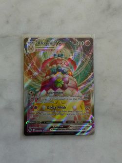 Alcremie VMAX Champion’s Path 023/73