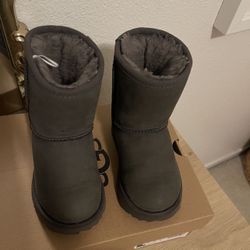Toddler Uggs Size 8c