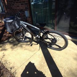 Hyper E-ride Mountain E Bike