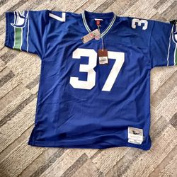 New Seahawks Throwbacks & Snapbacks