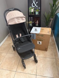 New Jeep Altitude Compact Travel Stroller by Delta Children Greenguard Gold, Easy One Hand Fold, Lightweight, Extendable Canopy with Peek-a-Boo Window