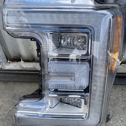 2018 Ford F350 Left side head light L E D