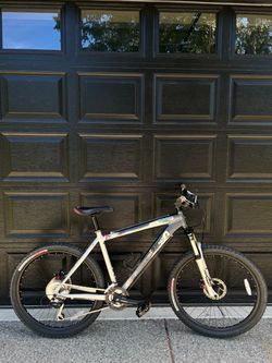 Specialized Hardrock Mountain Bike 26”