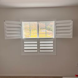 Custom Wood Plantation Shutters- Installers near you, Free Estimates & Quick Quotes! Verified & Licensed Company. Persianas de Madera