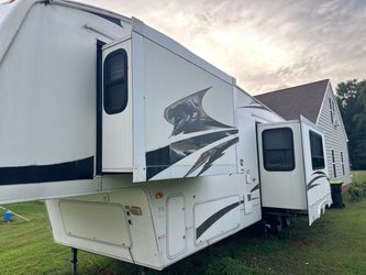 Keystone Cougar 5th Wheel