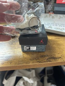 Jordan keychain with mini box #sneakerhead #jordan