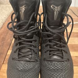 KOBE 9 BLACK EXT  - MENS SIZE 9