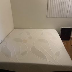 King Size Mattress – Comfortable & Clean, Discounted Price