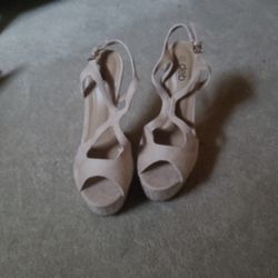 Deb Natural Heels