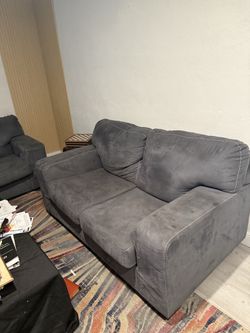 2 couches (negotiable)