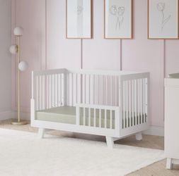 Convertible crib with mattress