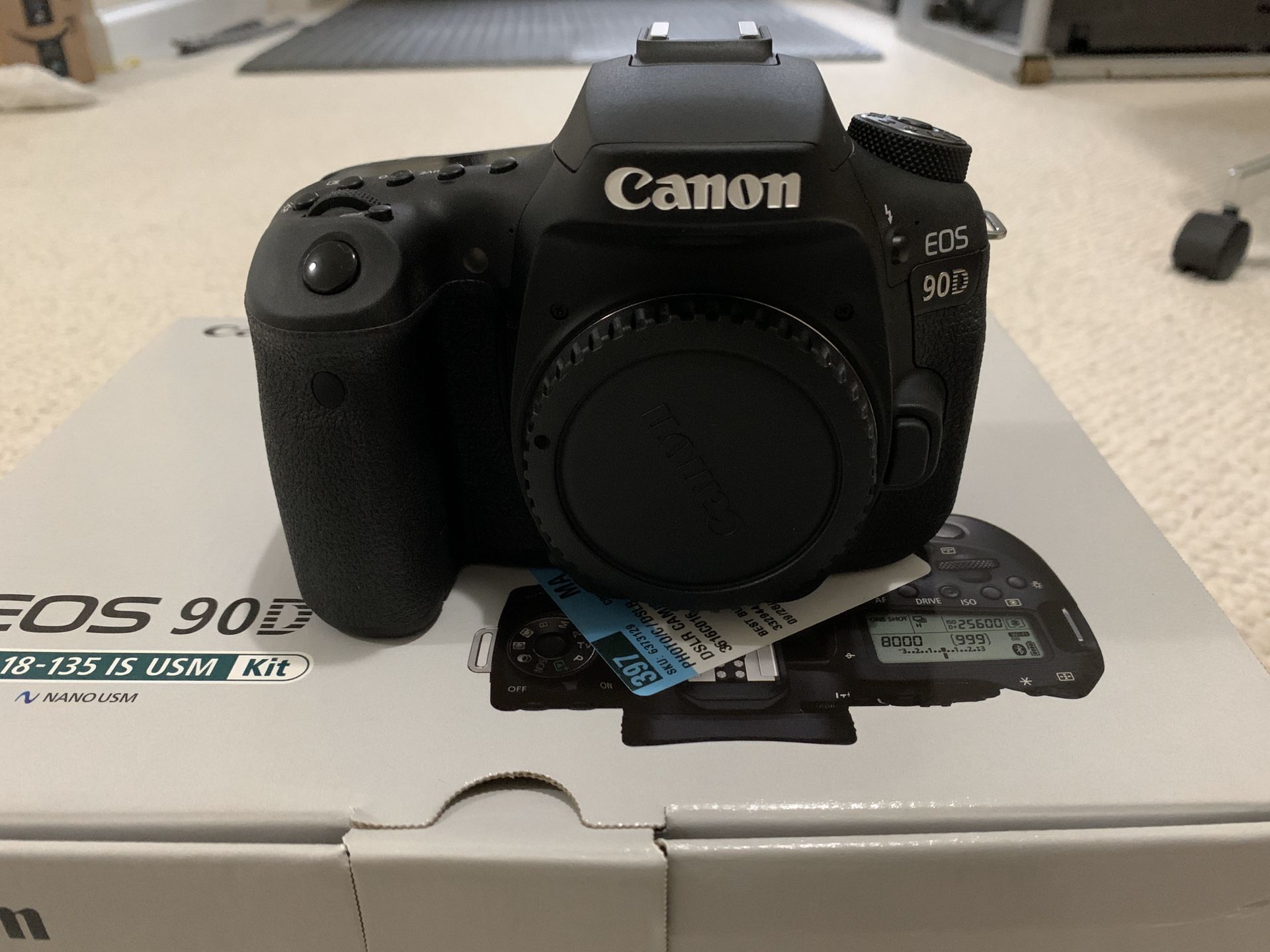 Canon EOS 90D w/ 18-135 Lens kit