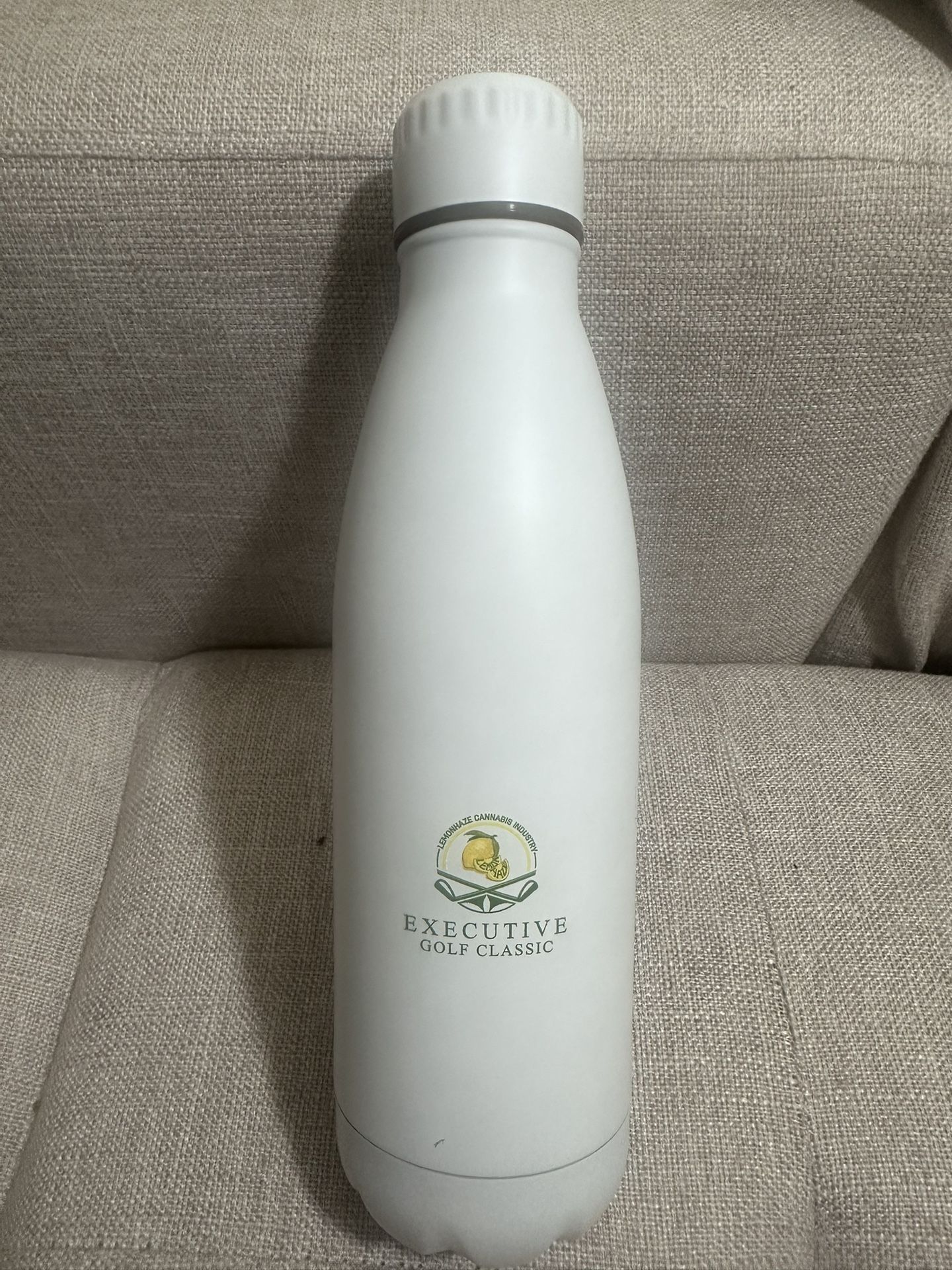 17oz Stainless Steel Water Bottles, Vacuum Insulated Water Bottles Double Walled Powder Coated Reusable Metal Sports Water Bottles Keep Drinks Hot and