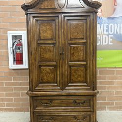 Armoire Wardrobe/ Dresser